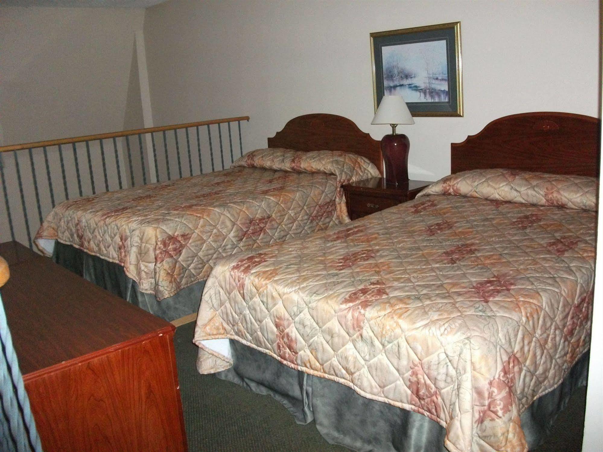 Travelodge By Wyndham Wasaga Beach Rum bild