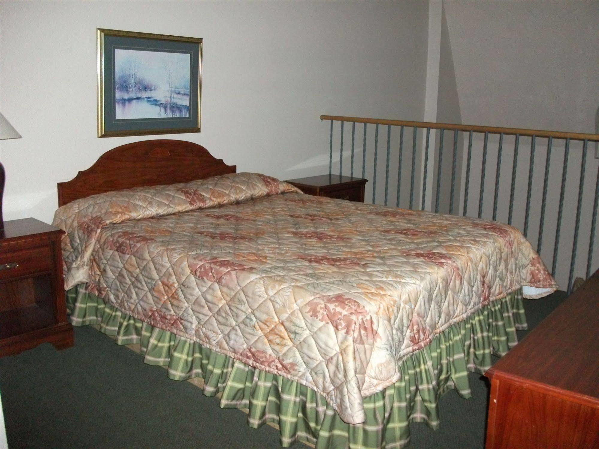 Travelodge By Wyndham Wasaga Beach Exteriör bild