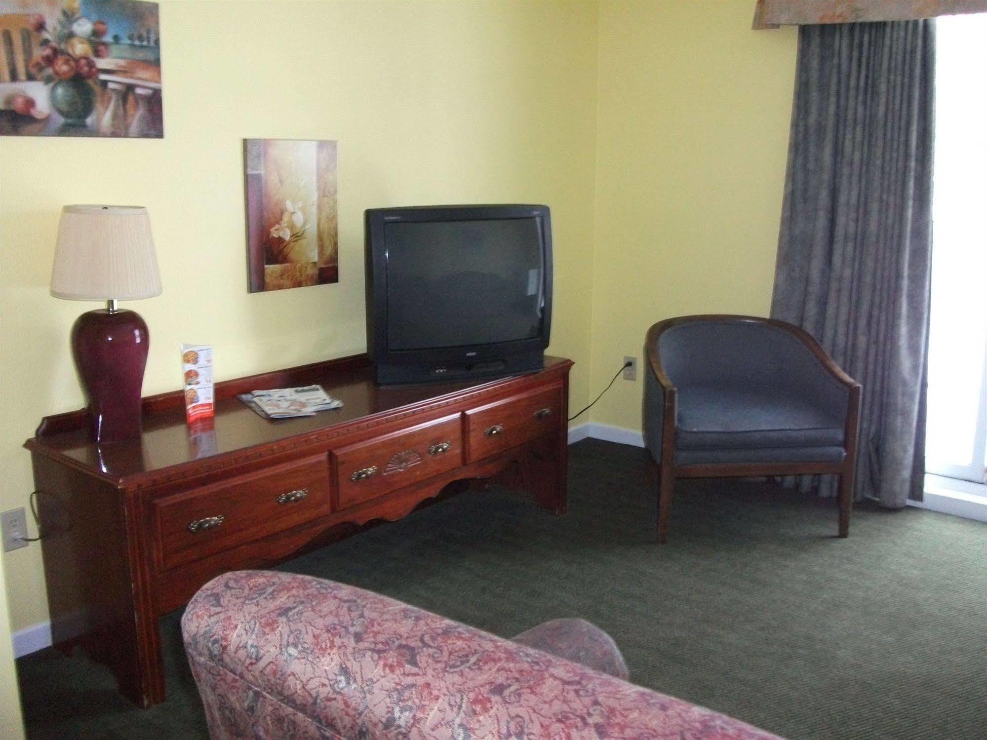 Travelodge By Wyndham Wasaga Beach Exteriör bild